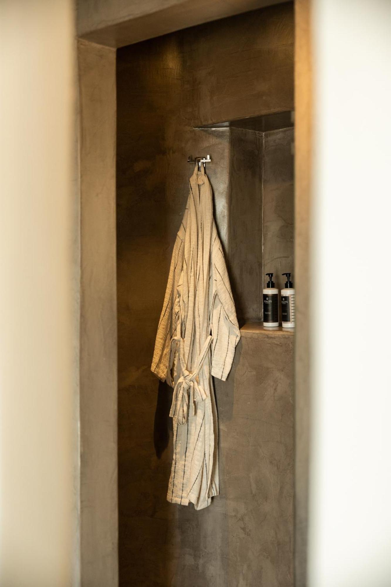 Black Diamond Suites (Adults Only) Akrotírion 외부 사진